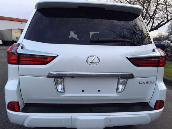 雷克薩斯LX570越野王 復(fù)雜路況輕松駕駛-圖3