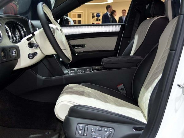 宾利飞驰4.0T现车 2016款飞驰V8平行进口-图6