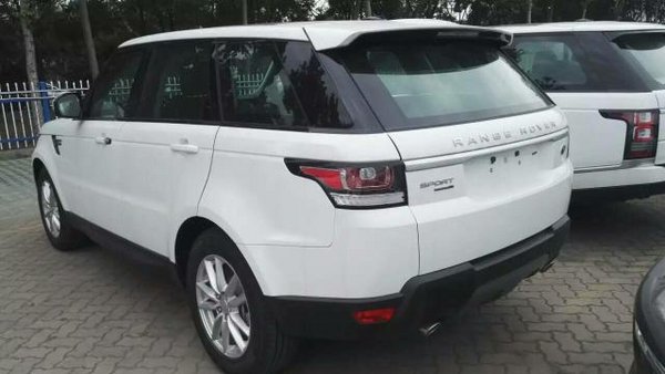 17款路虎揽胜运动3.0汽油版 都市越野车-图3