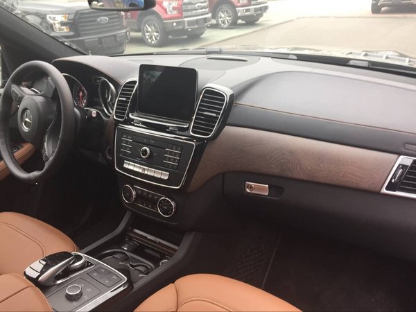2017款美规奔驰GLS450 进口豪车促销一台-图4