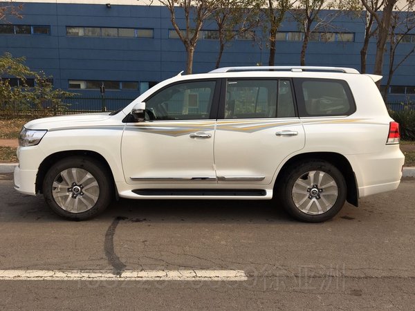 豐田酷路澤5700保稅區(qū)降價(jià) 100萬(wàn)起提車(chē)-圖4