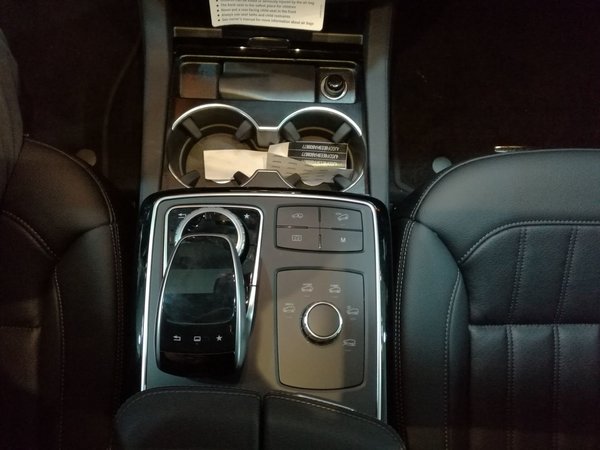 17款奔馳GLS450展位現(xiàn)車 美規(guī)版特價兩臺-圖5