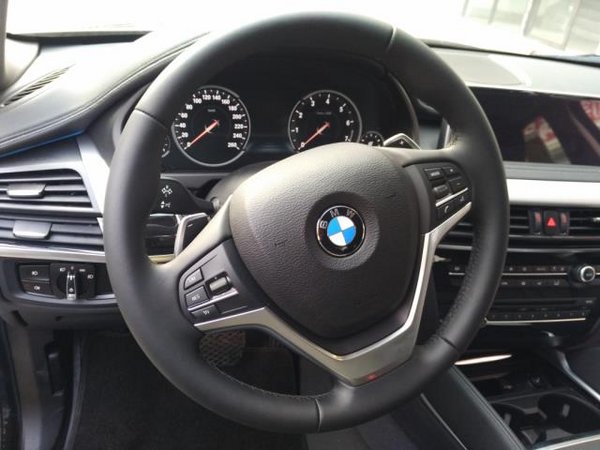 17款宝马X6动感十足现车低价促销可分期-图2