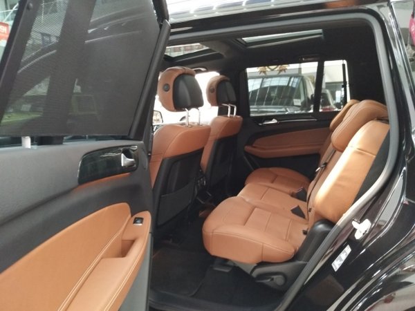 2017款奔驰GLS450 自驾新神器配置大比拼-图9