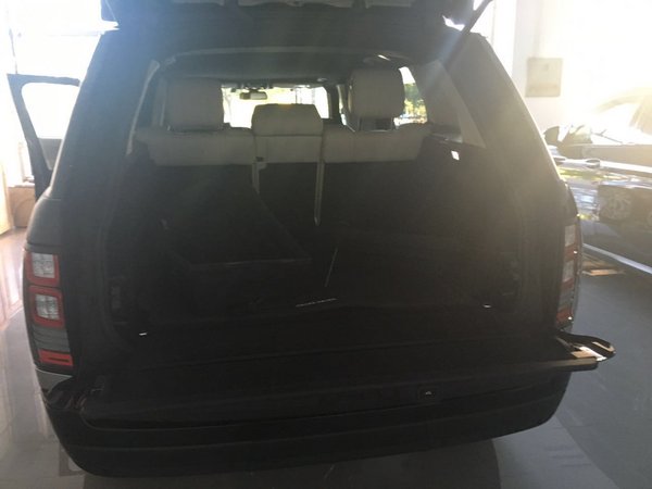 路虎攬勝創(chuàng)世加長版3.0/5.0 強大四驅(qū)SUV-圖7