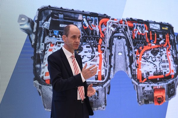 全新BMW 5系插电式混合动力技术解秘-图1