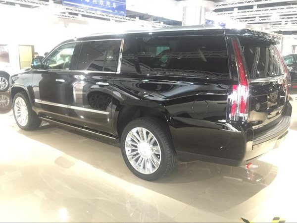 凯迪拉克凯雷德6.2L 16款超豪华座舱SUV-图3