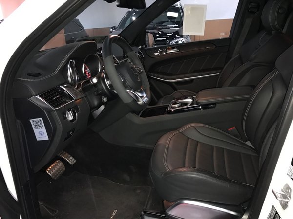 2017款奔驰GLS63现车 AMG运动包围新配置-图6