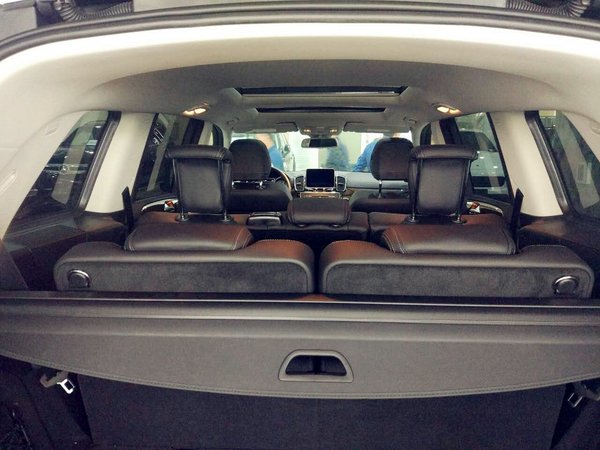 奔馳GLS450天津現(xiàn)車 特價(jià)101萬全國熱銷-圖7