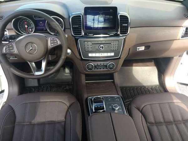 奔馳GLE350型動派70萬級AMG 全地形秒殺-圖5