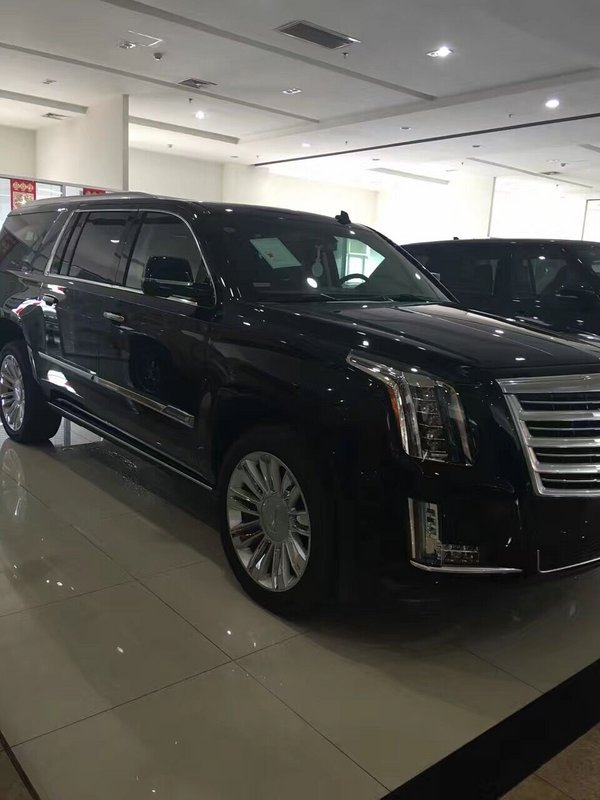 凱迪拉克凱雷德豪華版6.2L 百萬商務(wù)豪車-圖3