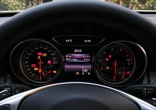 新款奔驰A级正式上市 售价23.6-49.8万元-图6