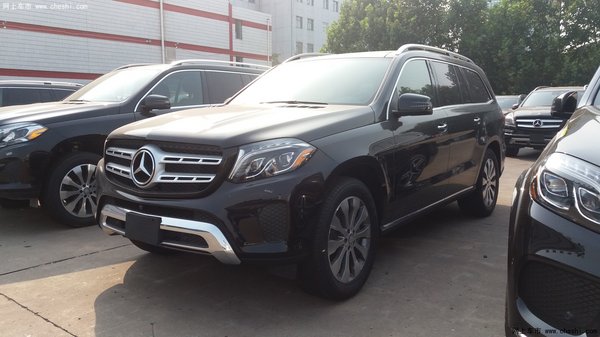 2017款奔馳GLS450現(xiàn)車 天津港現(xiàn)車底惠價(jià)-圖2
