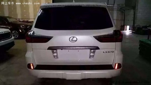 雷克萨斯LX570配置解析 客厅级内饰装修-图4