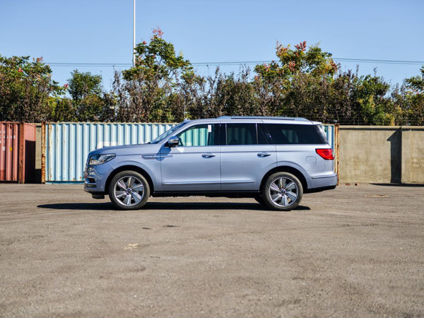 2018款林肯领航员现车 越野精英惊喜降临-图3