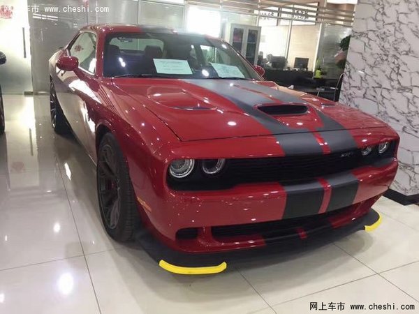 道奇挑战者地狱猫6.2V8 700马力另类超跑-图1