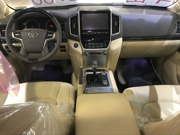 豐田酷路澤5700中東VXS頂配 V8無視坎坷-圖5