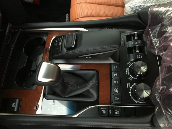 17款雷克萨斯LX570 艺术硬汉尊贵豪华SUV-图5