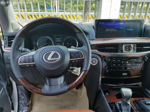 高清实拍16款雷克萨斯LX570  中东大凌志-图6