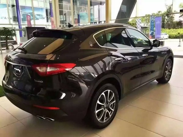 17款瑪莎拉蒂LEVANTE 現(xiàn)車95萬一口價SUV-圖3