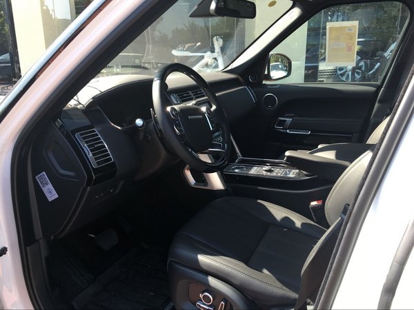 17款路虎揽胜行政欧规 彭拜动力感受沉稳-图6