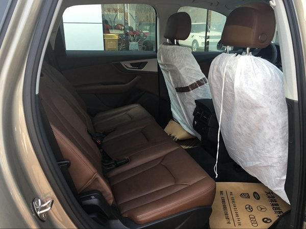16款奧迪Q7現(xiàn)車廠家特賣驚喜促銷配置全-圖6
