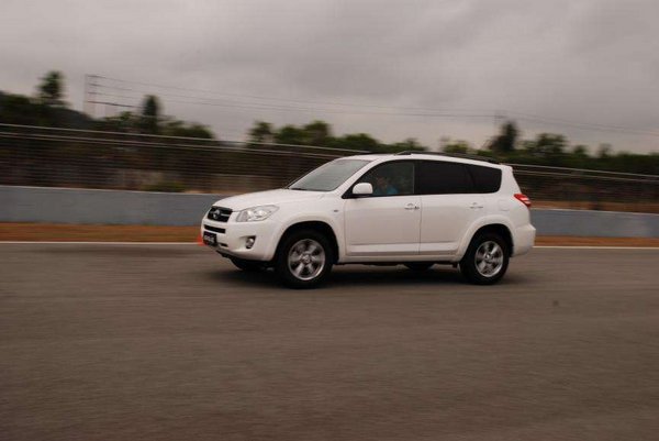 蘭州Yeti現(xiàn)車報價豐田RAV4榮放優(yōu)惠2.2萬-圖1