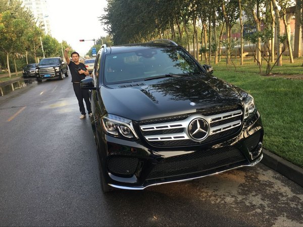 17款奔馳GLS450全景標(biāo)配 102萬(wàn)特降津門-圖1