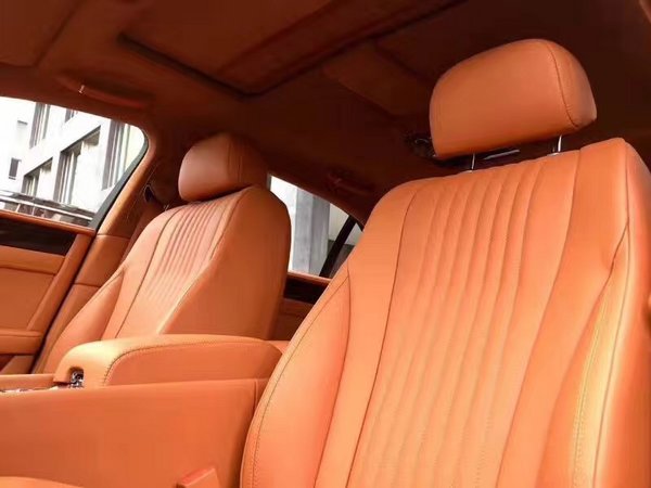 2017款宾利飞驰4.0T 四门五座完美V8座驾-图8