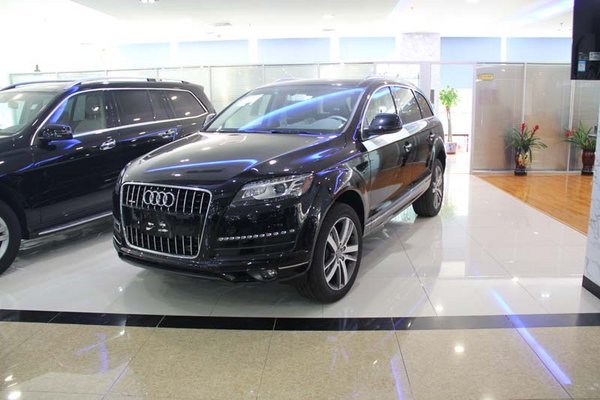 頭條爆料2017款?yuàn)W迪Q7 津門低降就差你了-圖2