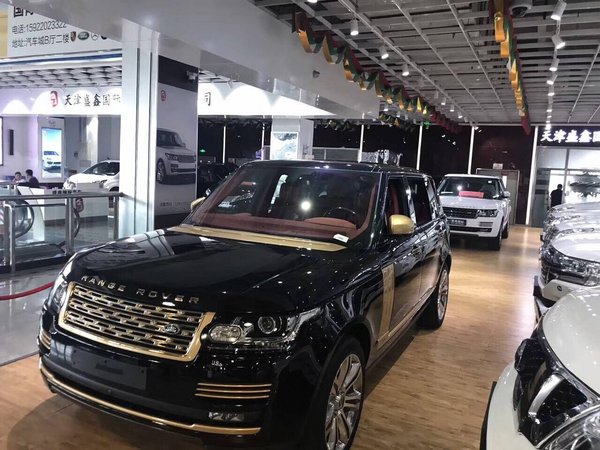 路虎揽胜行政3.0T 黄金限量版130万特价-图2