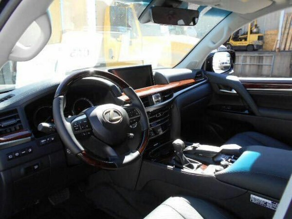 17款雷克萨斯LX570 八座至尊SUV天津报价-图7