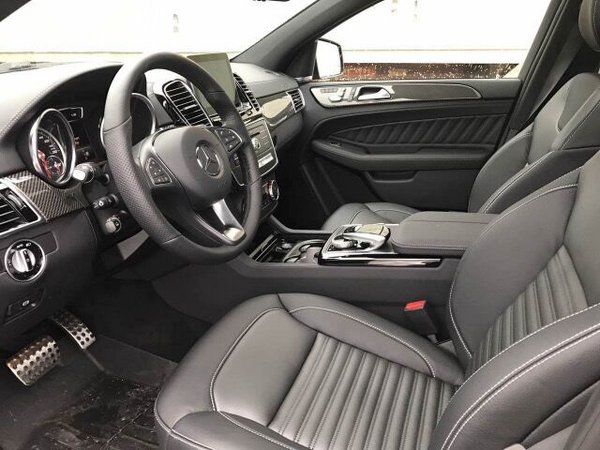 2017款奔驰GLE43AMG COUPE加版全配分析-图5