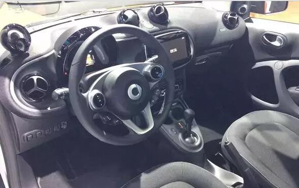 奔驰smart新声特别版车展上市 14.59万元-图5