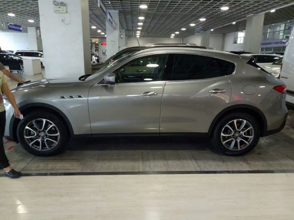 17款瑪莎拉蒂萊凡特SUV 首降現(xiàn)車搶購價-圖5