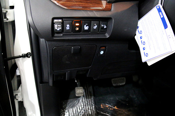 16款丰田商务顶级精装内舱 塞纳MPV促销-图7