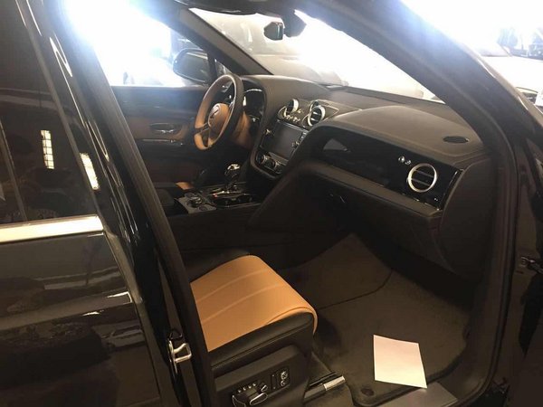 17款宾利添越V8低降风暴 激情澎湃豪轿车-图6