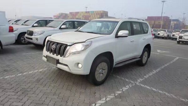 丰田普拉多4000现车 17款霸道全版本配置-图2