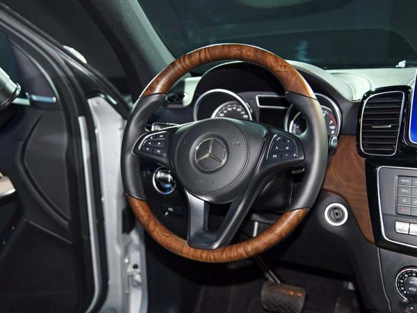 2017款奔馳GLS500 驚艷亮相揭秘最新底價-圖4