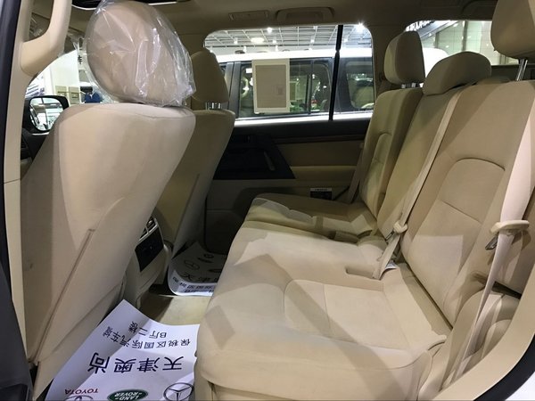 2017款丰田酷路泽4000/4600 巡洋舰底价-图7