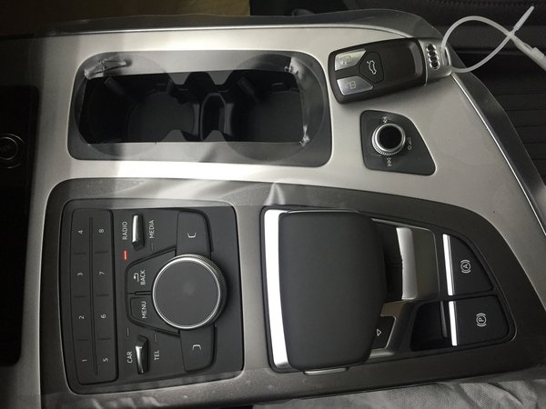 奧迪Q7現(xiàn)車2.0T/3.0T 全國最低價56萬起-圖6