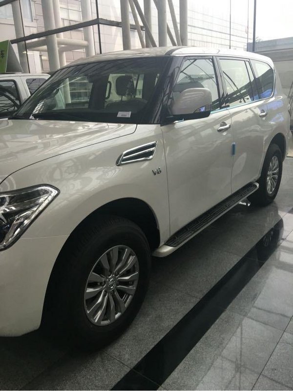 17款日產(chǎn)尼桑途樂(lè)SE中東54萬(wàn)起 新途樂(lè)XE-圖7