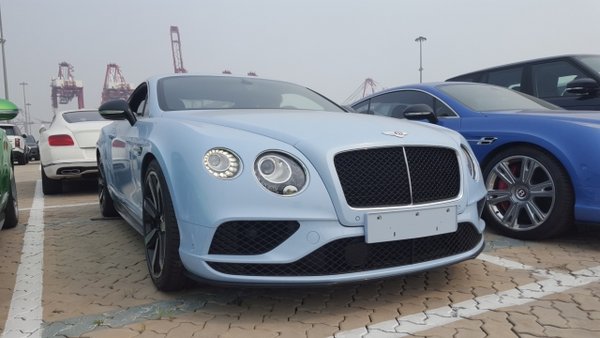 2016款宾利GTS展厅品鉴 V8湖水蓝色258万-图2