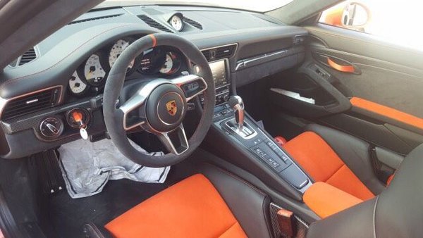 全球限量保时捷911-GT3-RS 特殊车漆橙色-图5