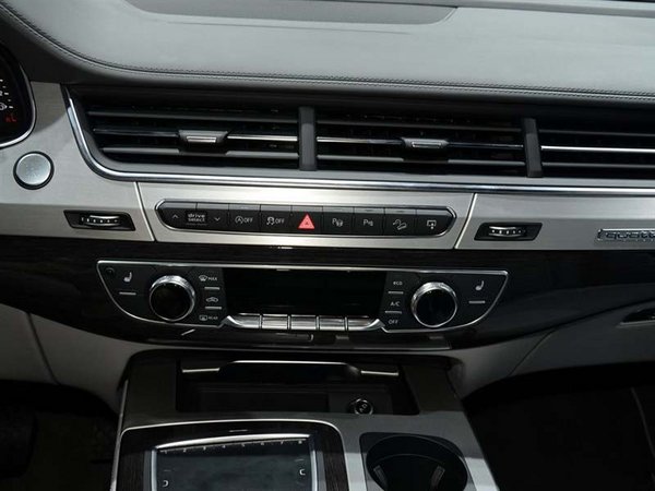 2017款奥迪Q7降价 2.0/3.0行情62万起售-图5