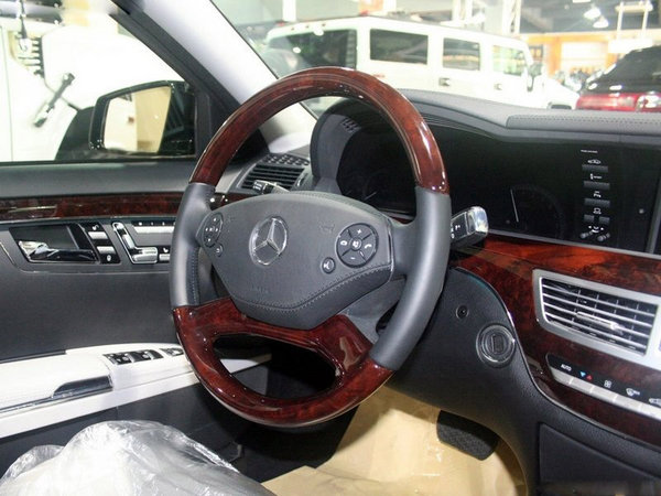 2017款奔驰S550e 中秋节新行情轻松驾驭-图4