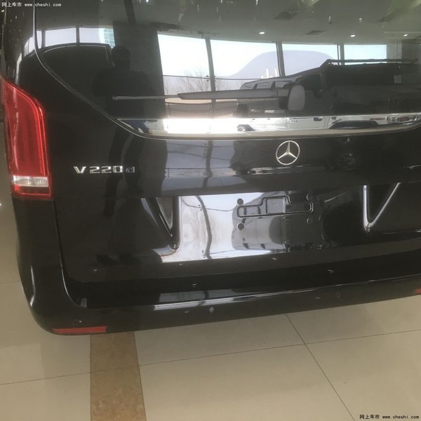 奔驰新V系V220现车 85万商务MPV特价出售-图5