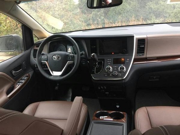2017款豐田塞納商務(wù)MPV 四驅(qū)8速價(jià)格抄底-圖4