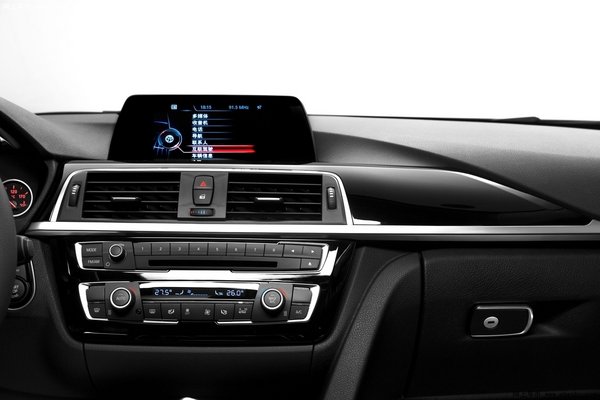 BMW 3系新内饰突显运动本质提升豪华质感-图2