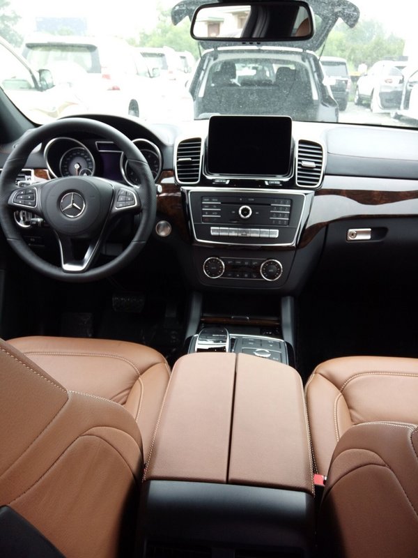 17款奔馳GLS450現(xiàn)車 奔馳行情新價(jià)格揭露-圖8